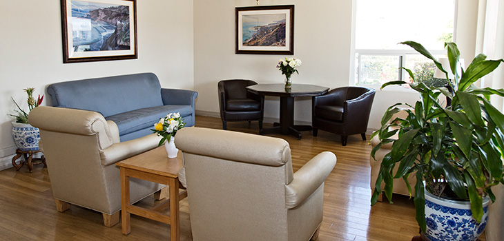 Quaint lounge with generous seating